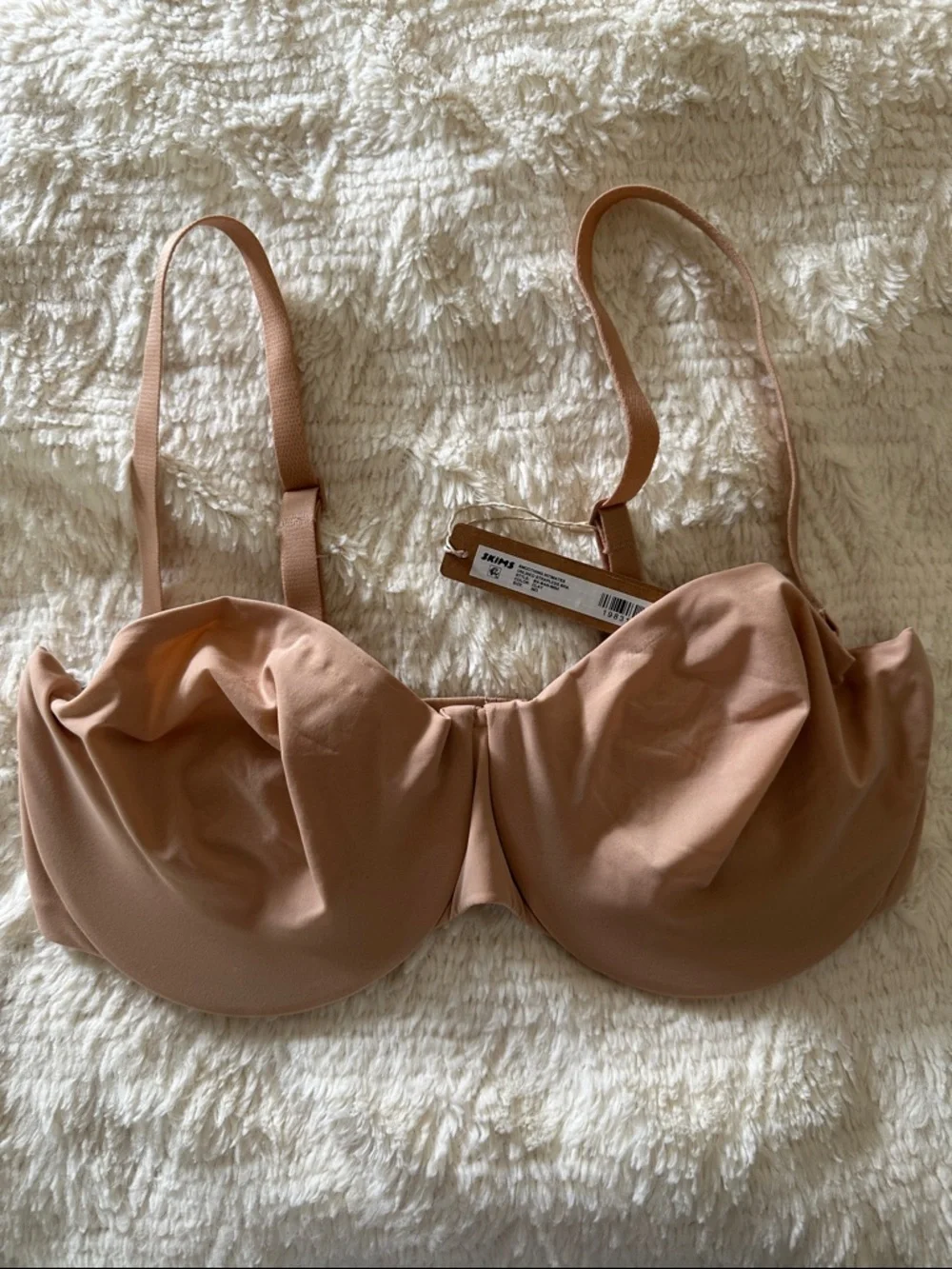 SKIMS Nude Clay Smoothing Intimates Unlined Strapless Bra - Picture 1 of 2